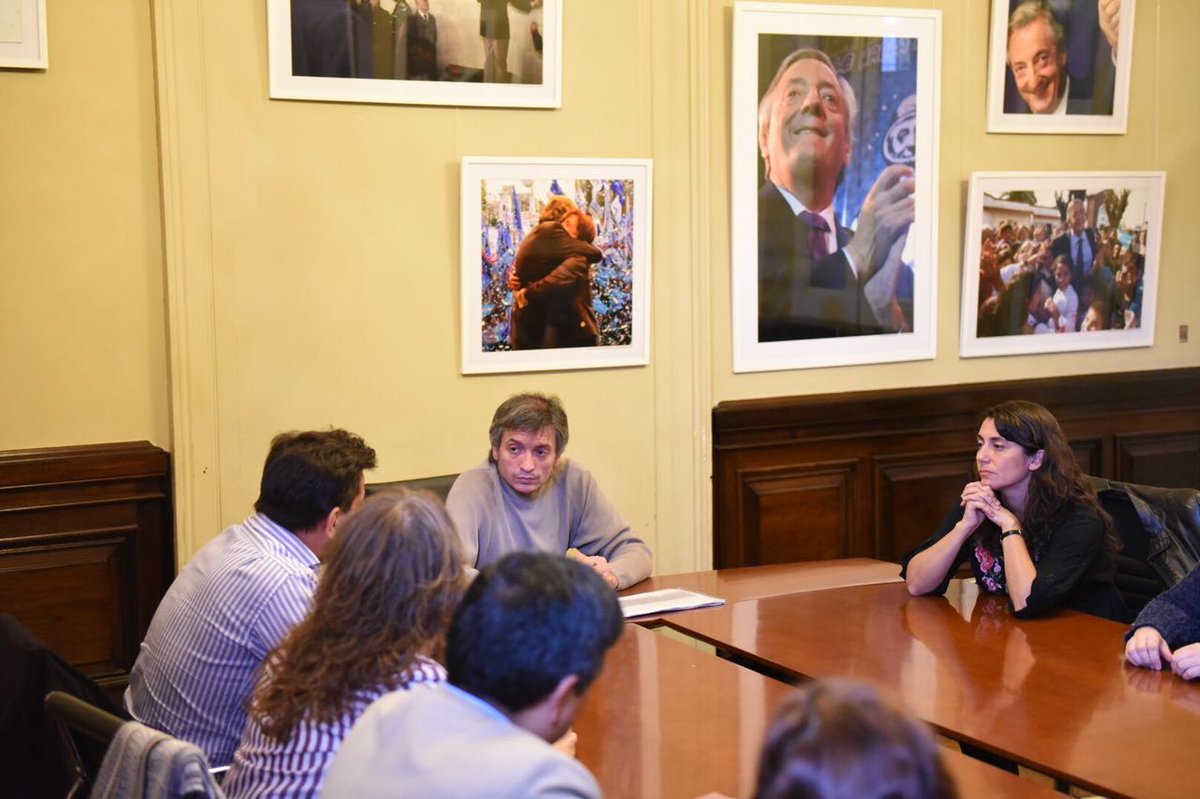 UyOLomas's tweet photo. Ayer nos reunimos integrantes de las comisiones de Inclusión Social, Comunicación y Adultos Mayores del #InstitutoPatria en el Congreso Nacional con el diputado Máximo Kirchner , también participó la diputada Fernanda Raverta integrante de Inclusión. https://t.co/iPXyX36UOM
