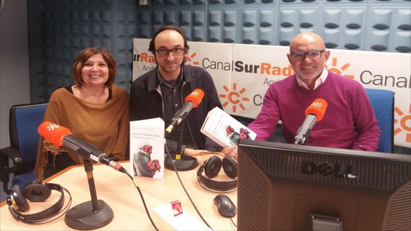 Ya puedes escuchar la entrevista al escritor gallego <a href="/FdezMallo/">Agustín Fernández Mallo</a> que nos presentó su #TrilogiaDeLaGuerra. Escúchalo en bit.ly/2GYbCOc