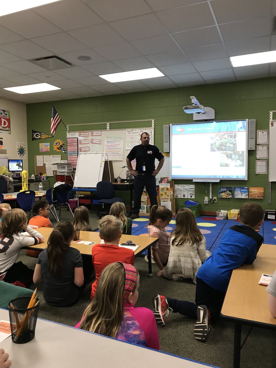 Ajanquart's tweet photo. Career Fair today. Fun careers. @WDPHemlockCreek #wdphc #wdppride https://t.co/lDfYgwQlHR