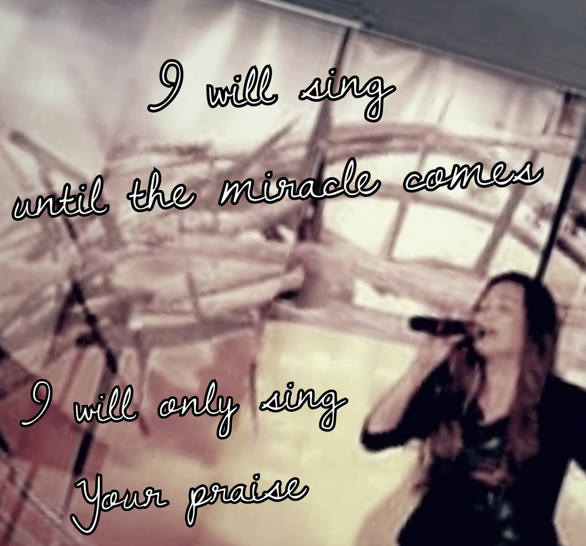JoyZLC's tweet photo. #HekeepsHispromises #praisingwhilewaiting #iwillonlysingYourpraise https://t.co/f20eN7l3mj