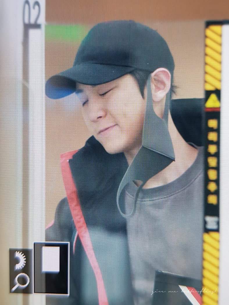Eri_L_1485's tweet photo. Come here my cutie baby marshmallow I'll protect forever 😢😙

#MTVBRKPOPEXO #PremiosMTVMiaw @weareoneEXO https://t.co/T95BOcutPp