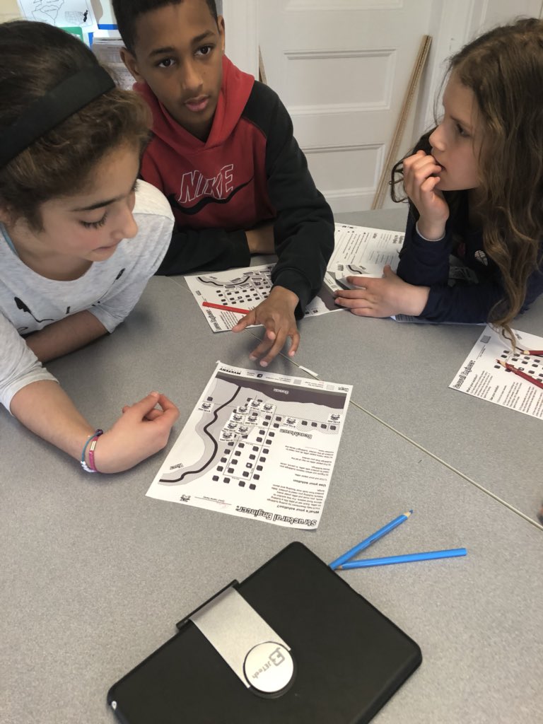 meg_ship's tweet image. Teams of Engineers working to protect “Beach Town” from a hurricane. #realworldproblemsolving #collaborativelearning @nikkikatkins @gkevaney @4Brimmer