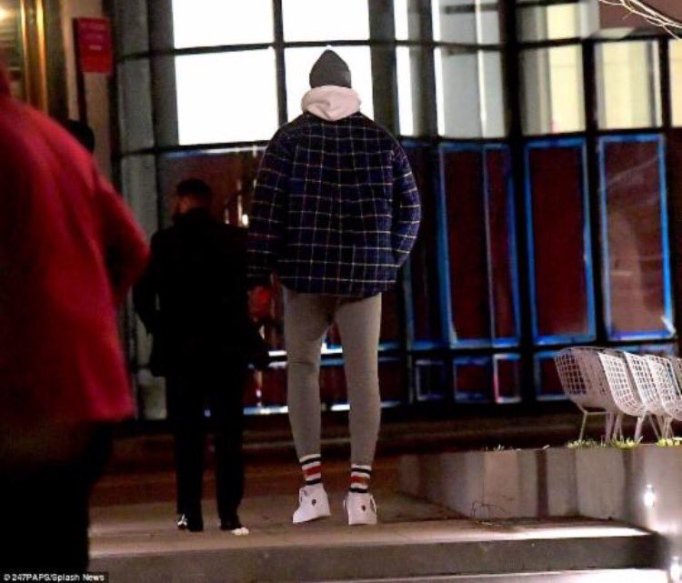 mayaaaviva's tweet photo. @RealTristan13 come on now, you a good 9 feet, you got to do better at sneaking around https://t.co/x4LAuNid9D