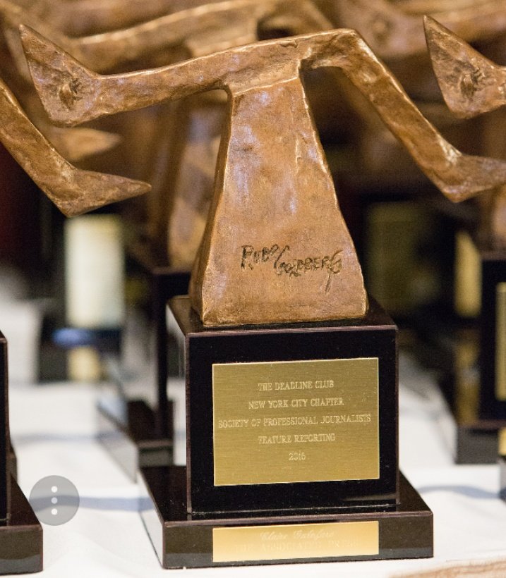 mheule's tweet photo. Bravo to @deadlineclub's @readDanwrite, tech pro #BeethovenBong, our judges, and more for the 2018 edition of our contest. See you at the #deadlineawards on May 21! https://t.co/SW8S3fkuhc