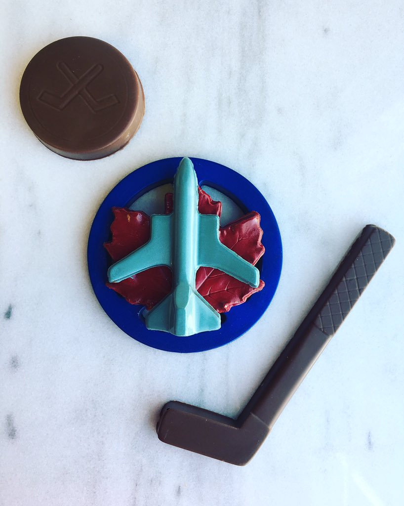 MordensofWpg's tweet photo. Go Jets Go!!! Can’t wait to cheer for our Jets tonight in game #2! #cocoabutterart #itsallchocolate #gojetsgo #winnipegjets #hockey #whiteout #winnipegwhiteout #wearewinnipeg #mordensofwinnipeg https://t.co/3eSsp7Z6z2