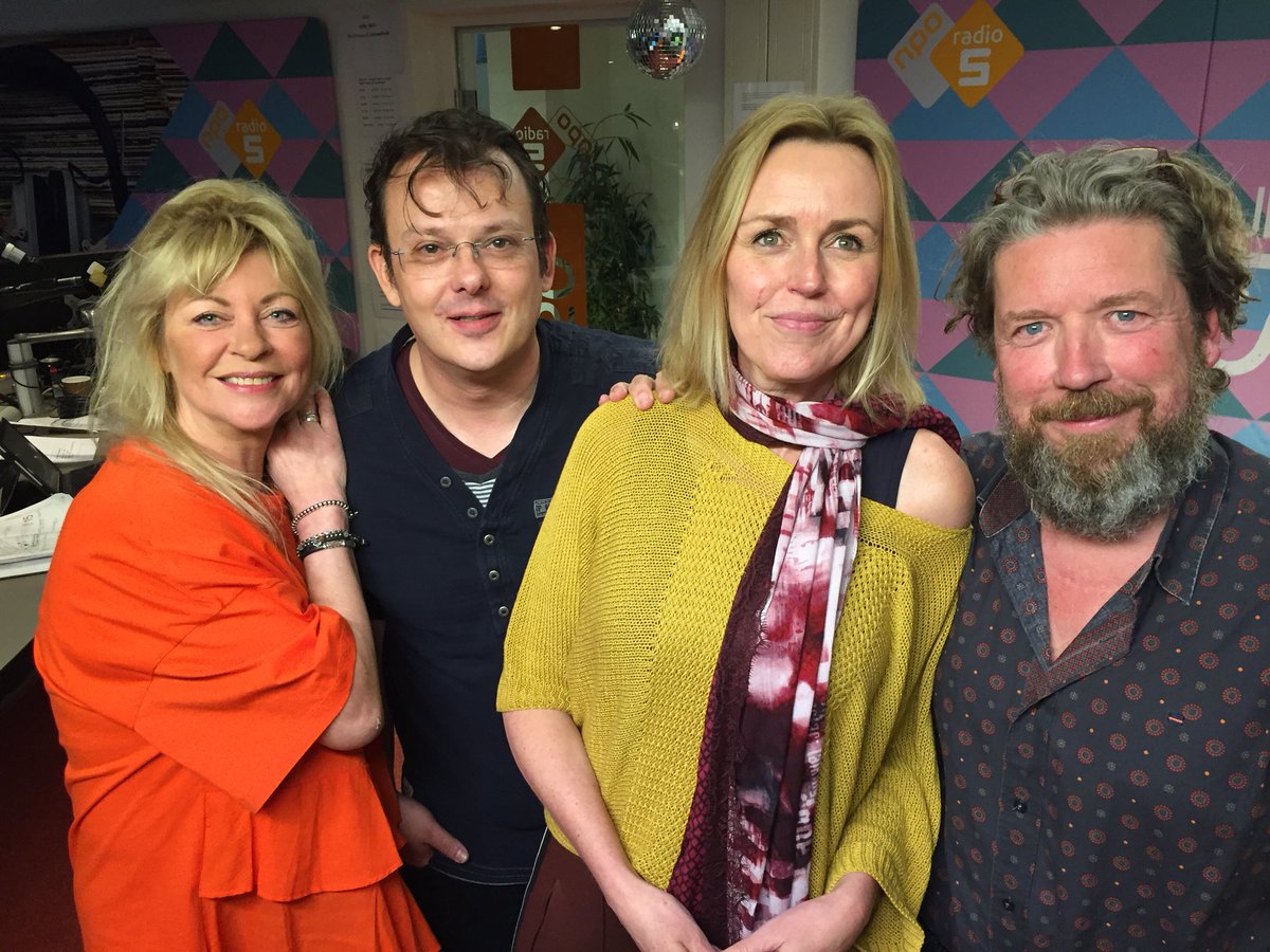 DeMAXradio's tweet image. Vanavond te gast Lutgard Mutsaers over Kaz Lux en Mark Boog + @yaelvinckx over #BookstoreDay