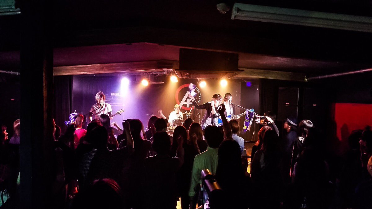 2018.4.13京橋Arc
カツオコレクションvol.33
無事に終了しました！
ご来場頂いた皆様！
ありがとうございました！！

【Set List】
1.Do/??get the Night??
2.Shift
3.Sunlight Sunnygirl
4.Colorful Tone
5.Over The Sky