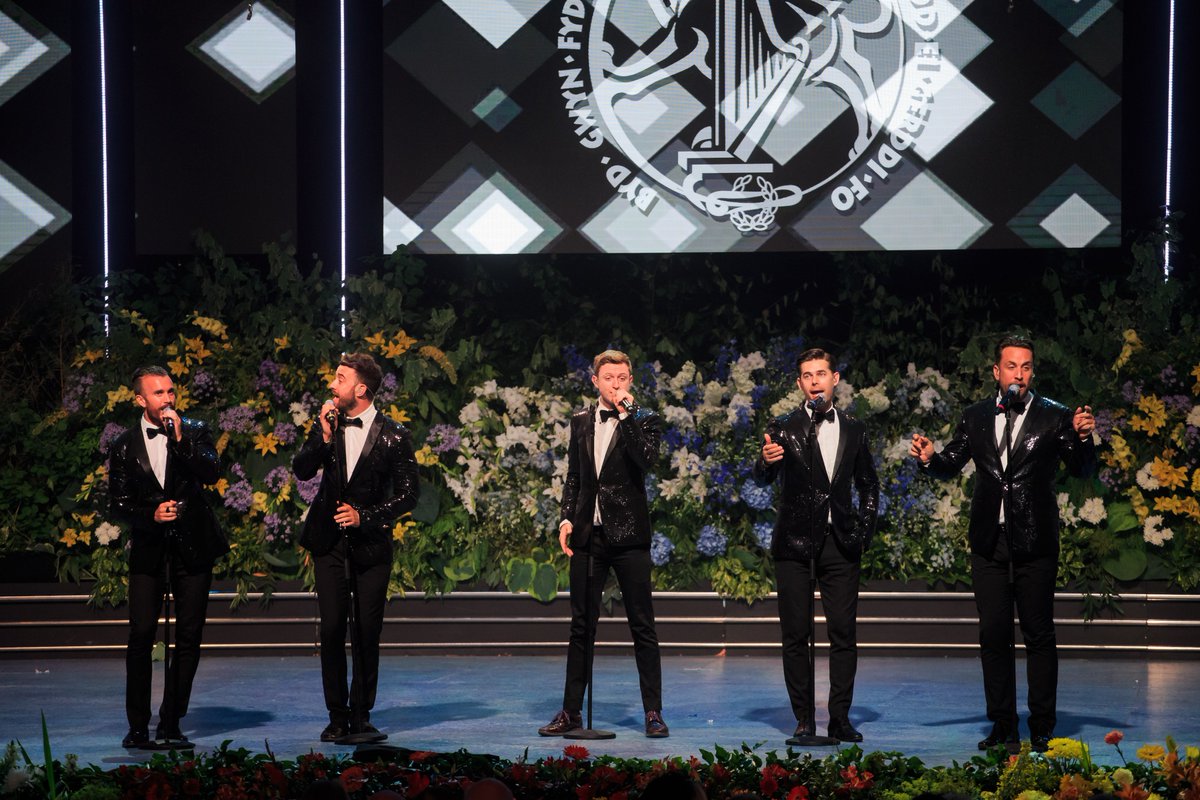llangollen_Eist's tweet photo. Our deepest condolences to the family & friends of @the_overtones singer, Timmy Matley, who sadly died this week at the young age of 36. Here's Timmy performing on the Eisteddfod stage last July with The Overtones. Thoughts are with his family & band mates at this difficult time. https://t.co/kYsUIW4JSg