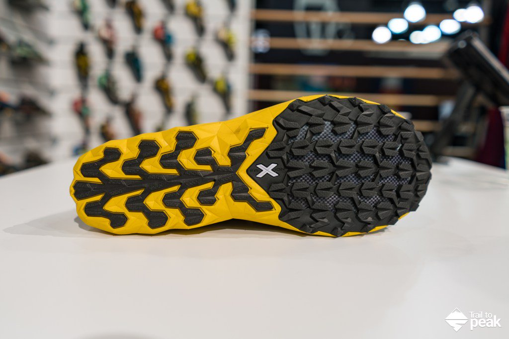 Sportiva's tweet photo. "Lightweight, low profile, and built to fly," @trailtopeak reviews the new La Sportiva VK. https://t.co/zRxhrF5gc5