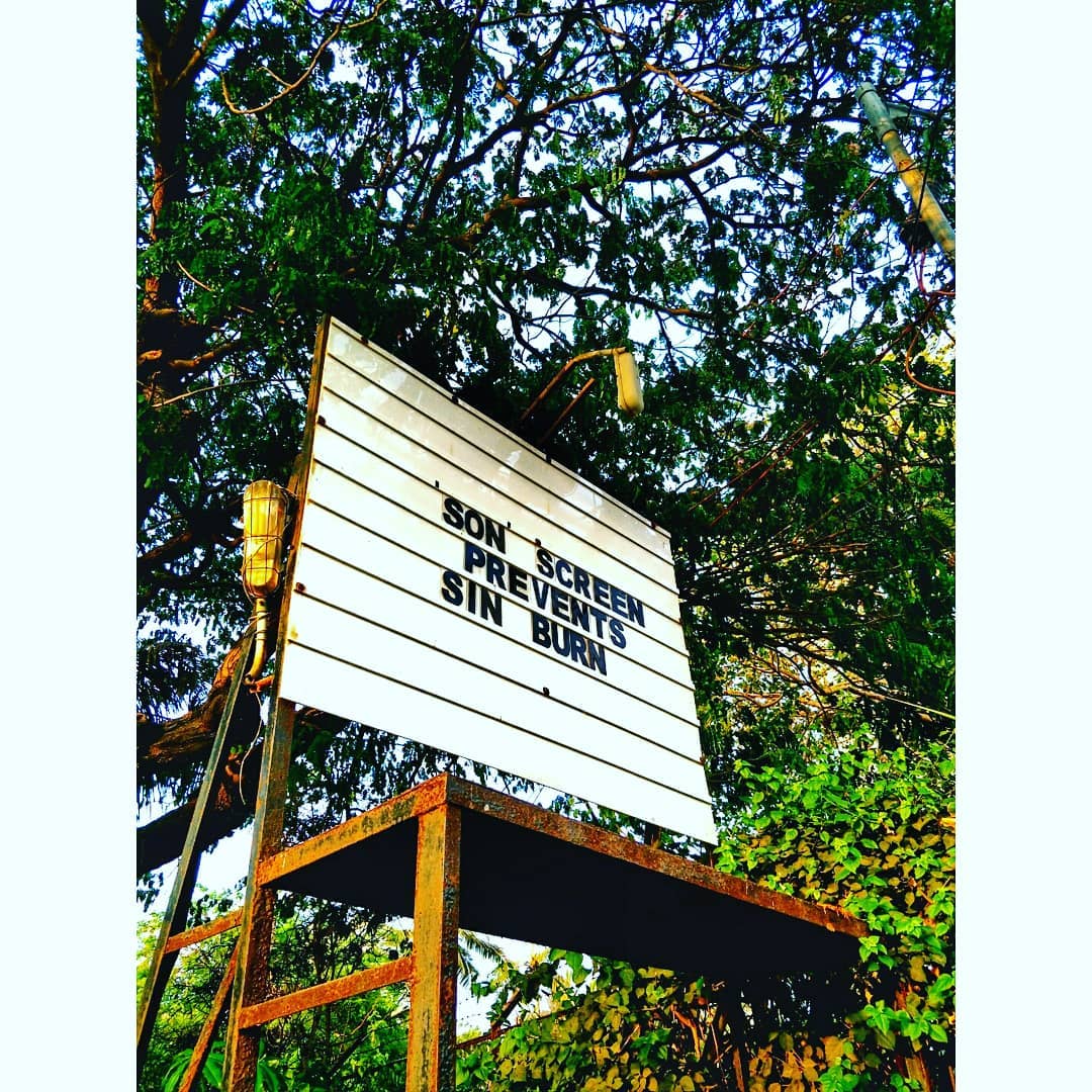 bandrabuzz's tweet photo. I would love to meet the punny person who comes up with these gems π
#sonofgod #jesuschrist #christ #church #churchboard #churchmessage #churchbulletin #message #quotes #bandra #mumbai #india #spiritual #greenery #nature #vibrant #colours #love #instalove
PC: Namratha Kumar https://t.co/DZ3Nd0zeXV