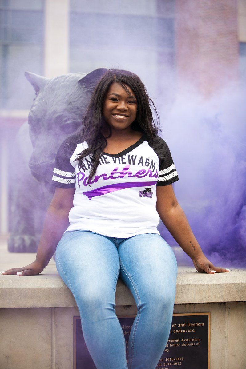 AyeitsAddie's tweet image. Yesterday marked a month till graduation. All I can say is I’m happy for the path God has placed me on and can’t wait to see what I can accomplish next! 
Shoutout to @Soydevyna for my 🔥🔥 photos. Y’all definitely should watch out for him! #pvgradswag #PVAMU18 #gradszn #PVAMU