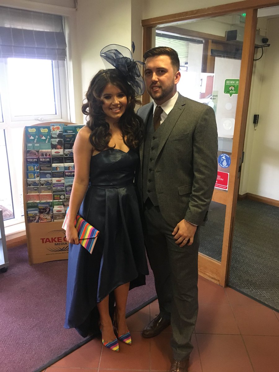 Ladies day some of our gorgeous guests heading to Aintree today <a href="/franb1969/">Fran Broadhurst</a> <a href="/AndyFr4ncis/">AndyFr4ncis</a> #GrandNational2018