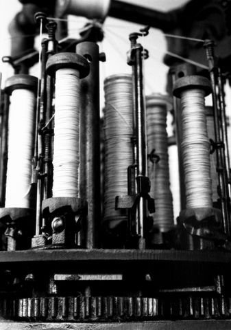 SCDesignStudios's tweet image. &apos;Workings No. 148&apos; Antique lacer. #Steampower machine that twists shoelaces.  buff.ly/2H5yPS5 via @EyeEm #industry #antique #oldfashioned
