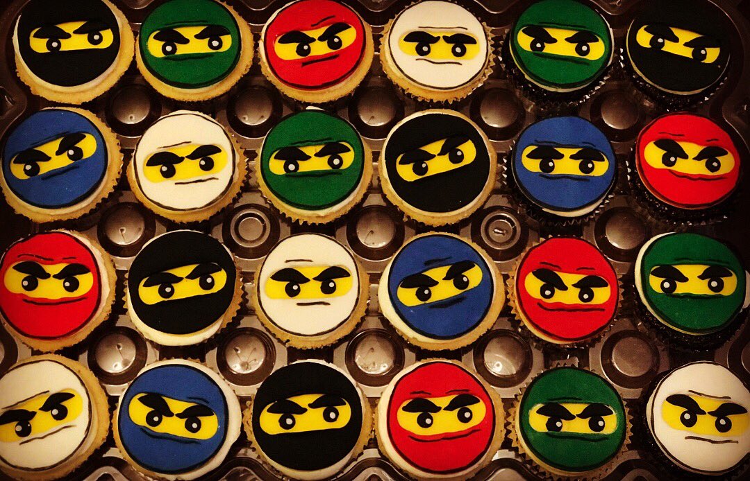 FilledCakes's tweet photo. Ninjago cupcakes!! 😁 #Ninjago https://t.co/acoP97g3s9