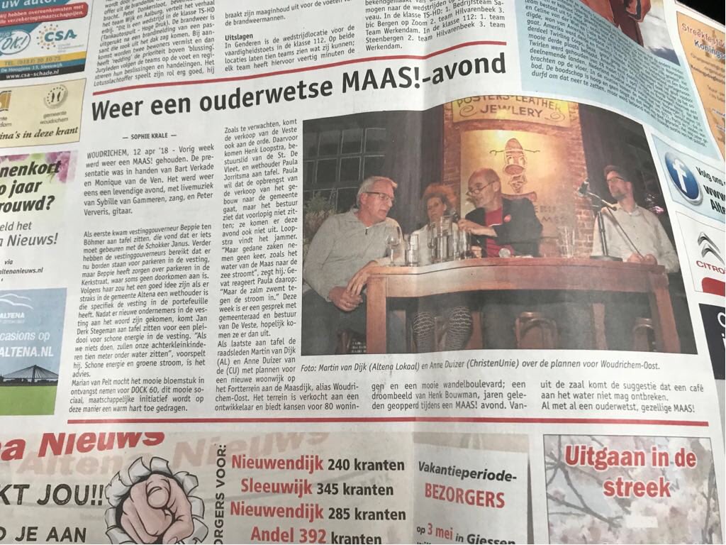MAAS10's tweet photo. Altena Nieuws al in de bus? Mis het mooie verslag en foto van @Lindeblaadje niet, @MAAS10 is er heel blij mee. https://t.co/2WFVAc9256