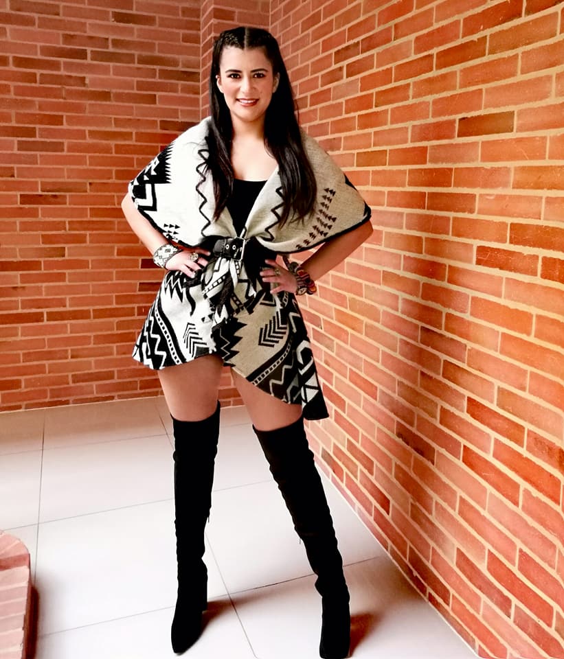 ViviGFlow's tweet photo. #Feliz #Colombiana #Pastusa https://t.co/gOvV9NW5Ab
