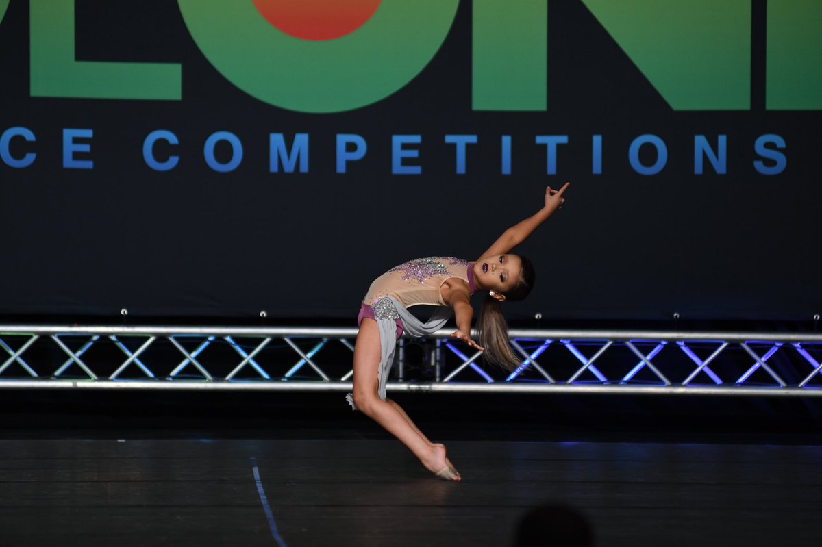 DancerEmelia's tweet photo. Living at @Stage1Dance 😍✨✨✨ https://t.co/28yctwxMPl