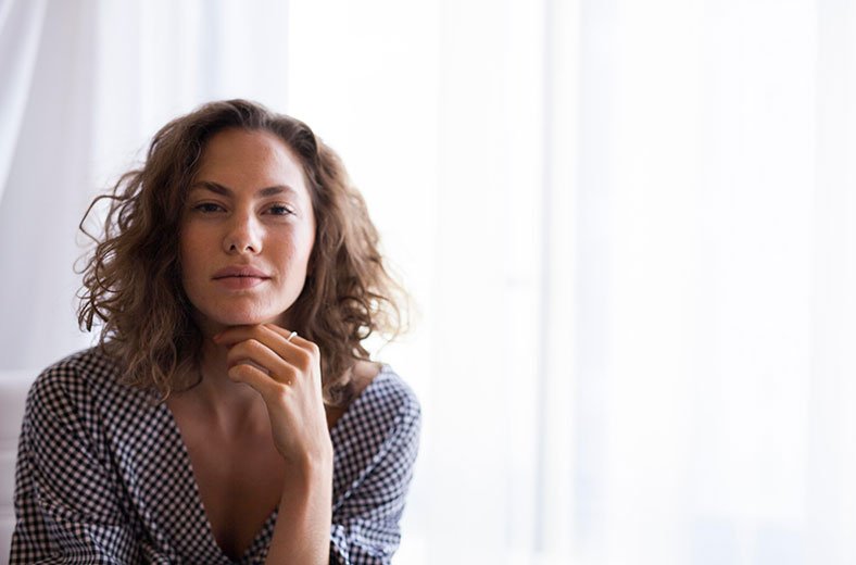 LilianPacce's tweet image. Sabia que #EmmaFerrer, a neta da #AudreyHepburn, vem pro Brasil? Ela deve assistir a um desfile do @SPFW! Saiba mais no link:
lilianpacce.com.br/moda/neta-da-a… #SPFW #desfile