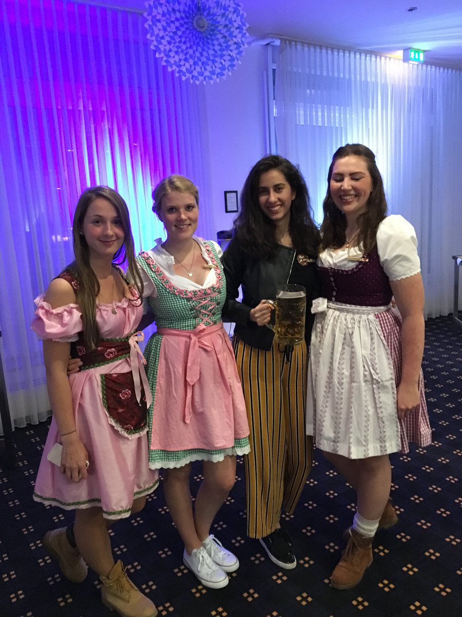 BanksSadler_DE's tweet photo. O'zapft is! 🍺 Danke für die Einladung @H_Hotels_com Köln-Hürth. https://t.co/FiNOZDbkT2