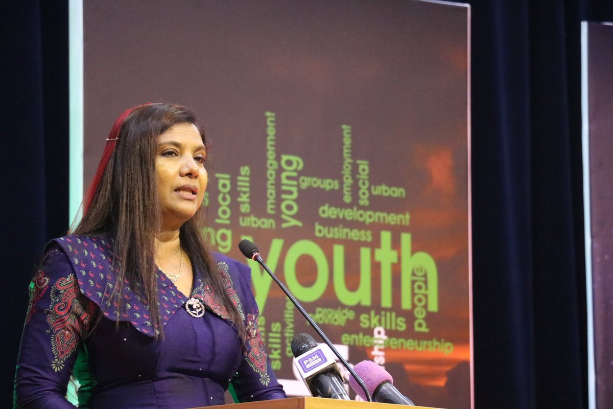 Ministry of Education (@moedumv) on Twitter photo #live Minister Dr <a href="/aishathshiham/">Aishath Shiham</a> adressing at photographers graduation ceremony.
#1000photographers
#EmpoweringTheNext #live Minister Dr <a href="/aishathshiham/">Aishath Shiham</a> adressing at photographers graduation ceremony.
#1000photographers
#EmpoweringTheNext