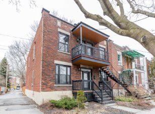 capitaleMtRoyal's tweet image. OPEN HOUSE #Triplexes, #condos and #homes in #openhouse this Sunday April 15th 2018!
buff.ly/2GEcuM7