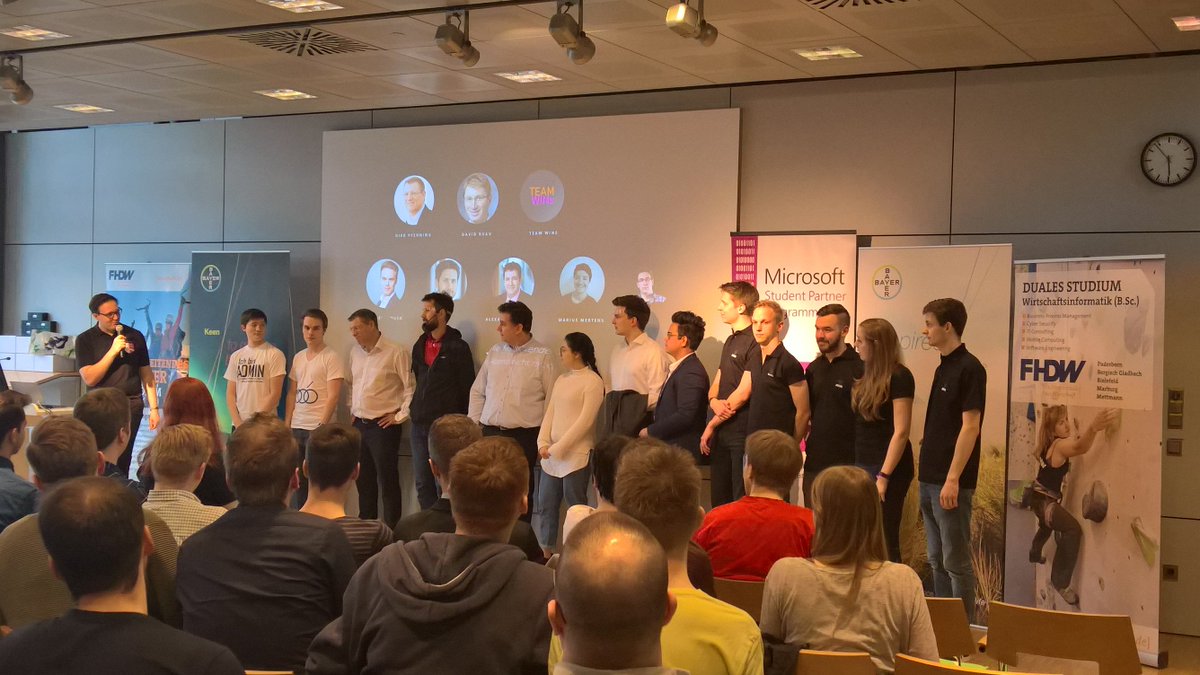 azurecgn's tweet photo. Heute sind wir bei der #RoboNight mit #Bayer und #microsoft https://t.co/1zbG4Bxpr8