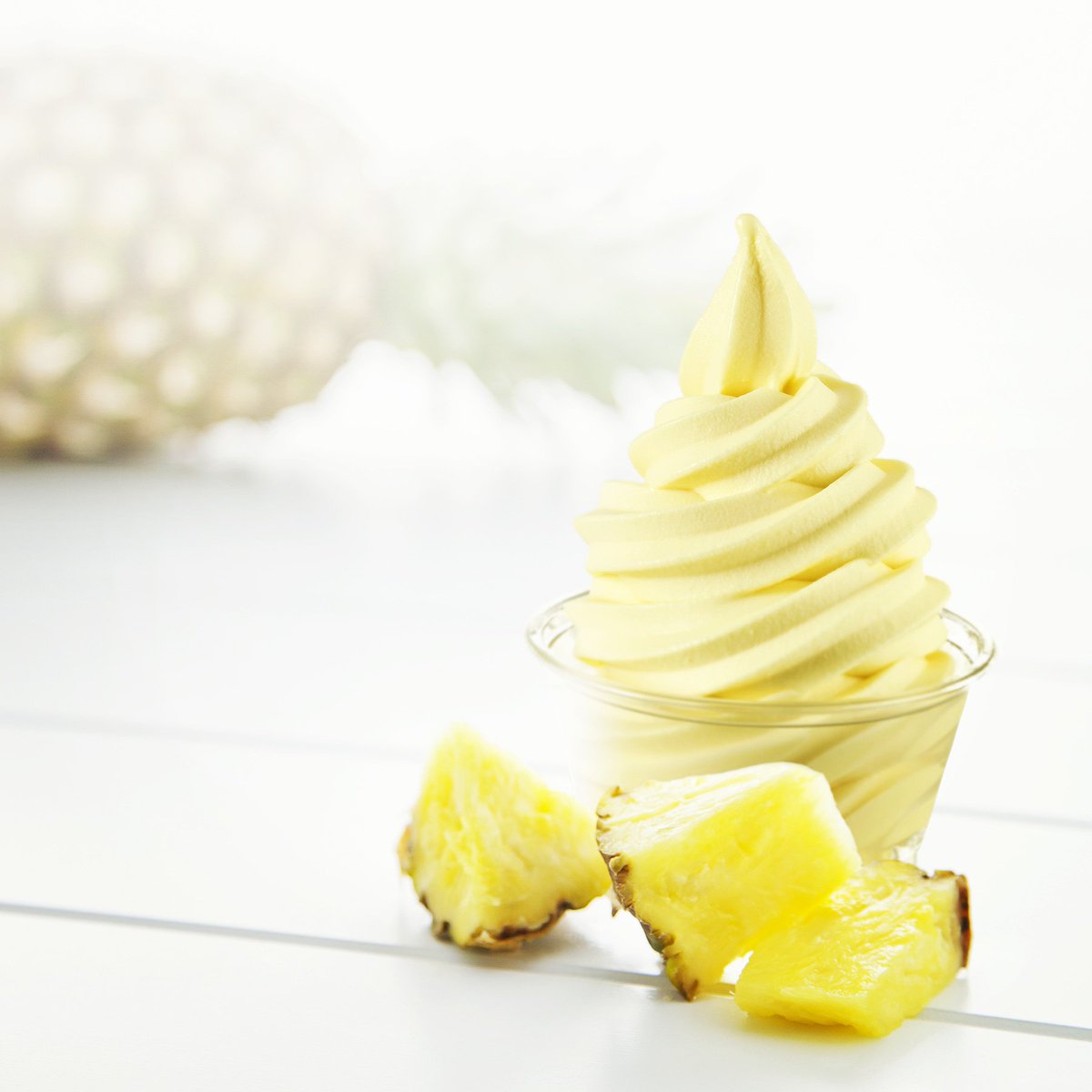 Happy #Aloha Friday! We're happy ro announce we are now serving Dole Pineapple Soft Serve!! Treat yo'self to some today! 😍🍍 #brokedamouth