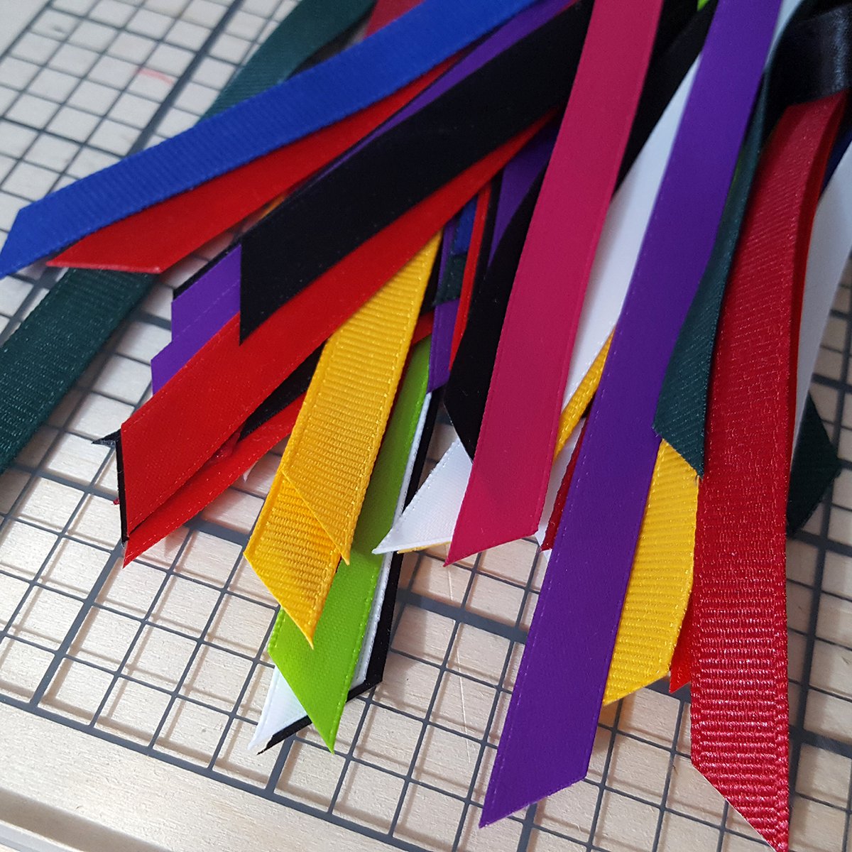 Cozycorsetcuff's tweet photo. Fun Fact Friday: Did you know we seal the ribbon ends for all of our laced cup cozies? We do this to help increase the longevity of the ribbon.  -- https://t.co/xOHlHXCXhZ

#FunFactFriday #friyay #ribbons #CozyCorsetCuff #DrinkUp #CupCozies #CupSleeves #DrinkSleeve #ShopHandmade https://t.co/2WpkHrBGCQ
