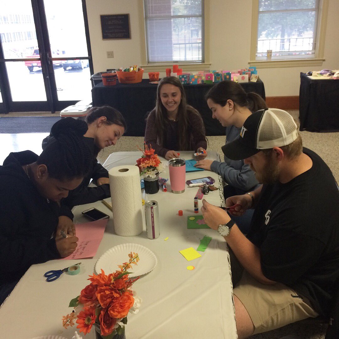 CampbellSAA's tweet photo. SAA had a great time making Mother’s Day cards for people in nursing homes last Saturday with the Harnett County alumni chapter #Inasmuch18 #purposefullives #meaningfulservice @CampbellAlumni https://t.co/dspmfXQC7r