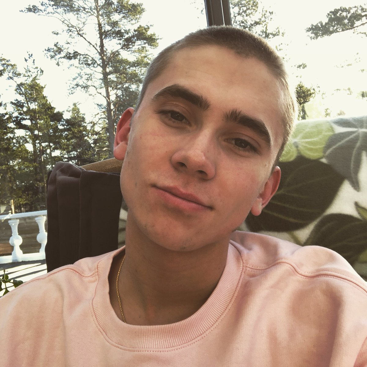 FOandOmusic's tweet photo. Hi everyone, just wanted to wish you all a nice weekend <3 https://t.co/4ITGtaEnwO