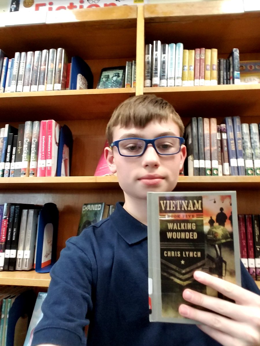 arbutuslibrary's tweet photo. Arbutus Middle School Ss promoting their favorite books via student shelfies.  Very difficult to keep these books in stock!  #bcpslms #slm18 @ArbutusMS https://t.co/Haqwby3qfT
