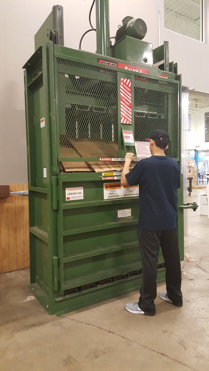 JennBennBrown's tweet photo. #HappyToHelp #Hardwork #SAserves18 https://t.co/4xwypPrbDX