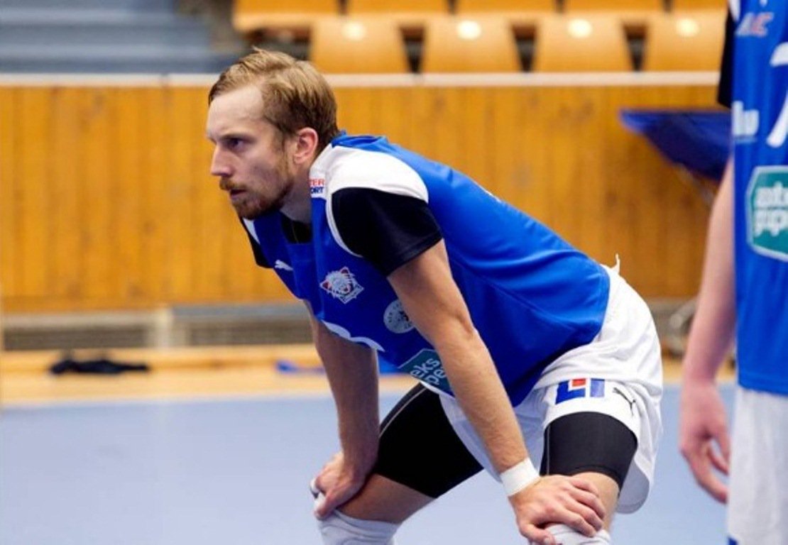 WofVOLLEY's tweet photo. .@sprintan will lead @LinkopingsVC in #elitserien playoff finals as a playing coach: "I get a lot of support from players in my role as a playing coach just as I support my teammates in their role in the team" https://t.co/kaCP7AjtGj #volleyboll #volleyball https://t.co/OeR5SkM9To