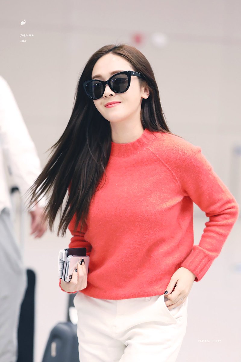 jessture_net's tweet photo. 180413 공항 입국
https://t.co/GvcAKAddYE
#제시카 #jessica https://t.co/9CDiKePgyK