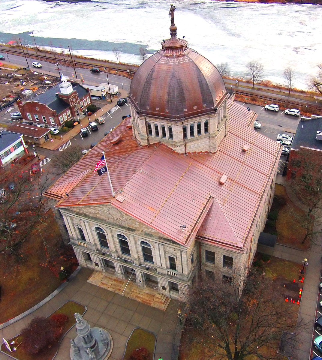 EvansRoofingCo's tweet photo. The Bradford County Courthouse roof restoration project has been nominated! Read more after the jump.
#safetyfirst #roofing #copper #copperawards #historicalpreservation #towandapa #commercialroofing #copperroofing #sheetmetal #evansroofingcompany

https://t.co/mdiru0m3VC https://t.co/qjAfjjfGWN