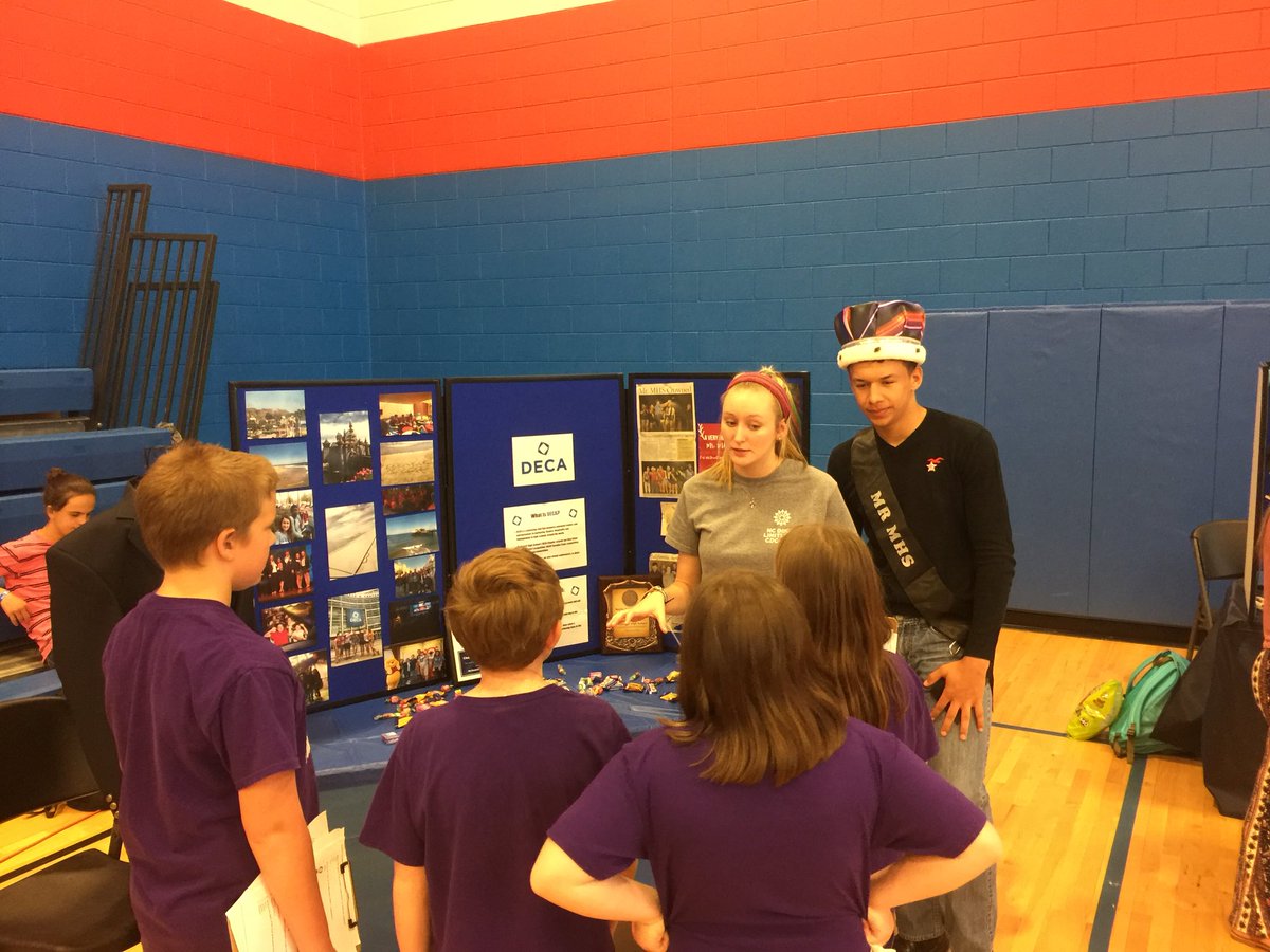 ncmhsdeca's tweet photo. special guest alert! Our 2017 Mr. MHS Trey Beverly stopped by to talk about how DECA changed his future and how he helped raise money for families in need! #mrmhs #mhsdeca #ncdecadiamond #ncdeca https://t.co/K7KUIfdx74