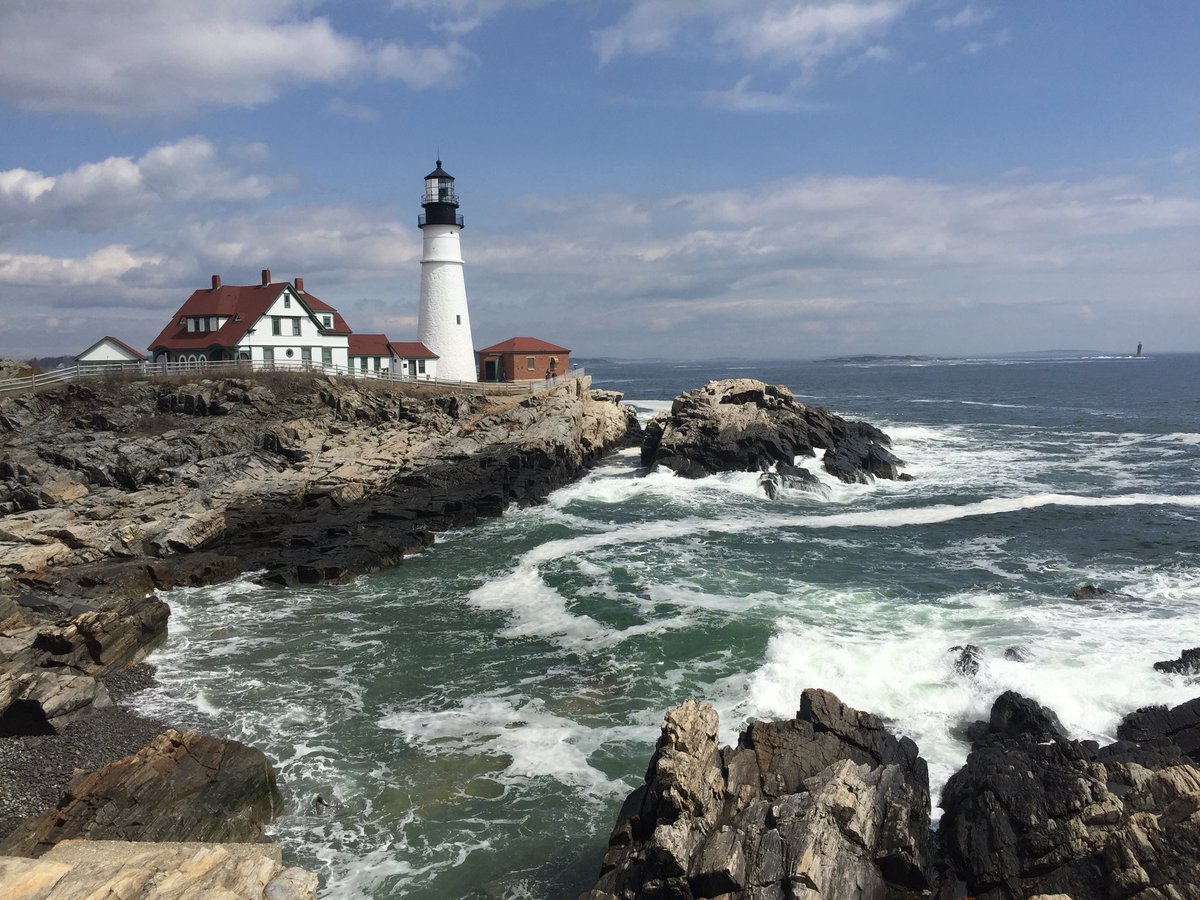 A beautiful spring day in Maine. #PortlandHeadlight #NotPhotoshopped