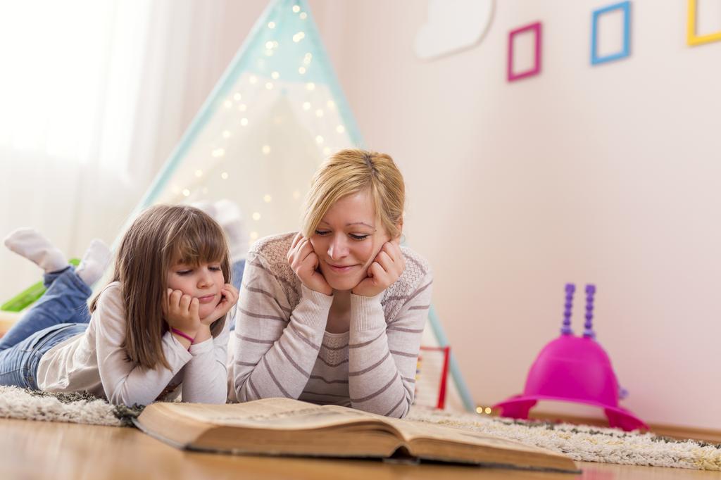 With Storytelling becoming a new and important component to social media, it is important to know what you need to know to make storytelling work for you and your social media strategy. curious.stratford.edu/2018/04/11/6-w… (TM)  #Curious #socialmedia #marketing