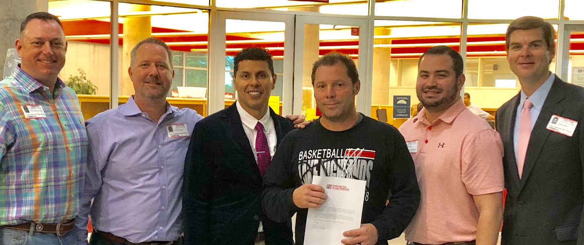 ExchangeClubLH's tweet image. Congratulations to Mr. Todd Paquette of Lake Highlands High School as a recipient of our ECLH Lake Highlands Teacher of the Year awards! We’ll celebrate this honor with him on May 11! @RichardsonISD @LakeHighlandsHS #RISDgreatness