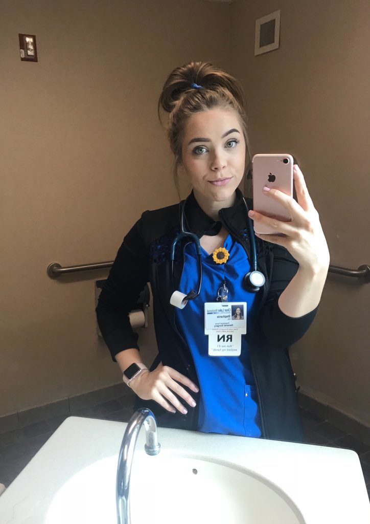 Stephhhgirl's tweet photo. Here’s to the people who told me my entire childhood that I wasn’t smart enough, wasn’t skinny enough, or wasn’t pretty enough. 

Just know I’m doing this for me ✌🏼 https://t.co/EQpYtVm0Dz