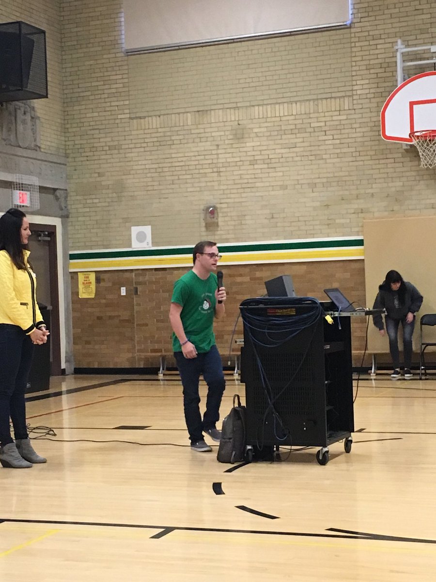 Mrs. Pfaff tweet media