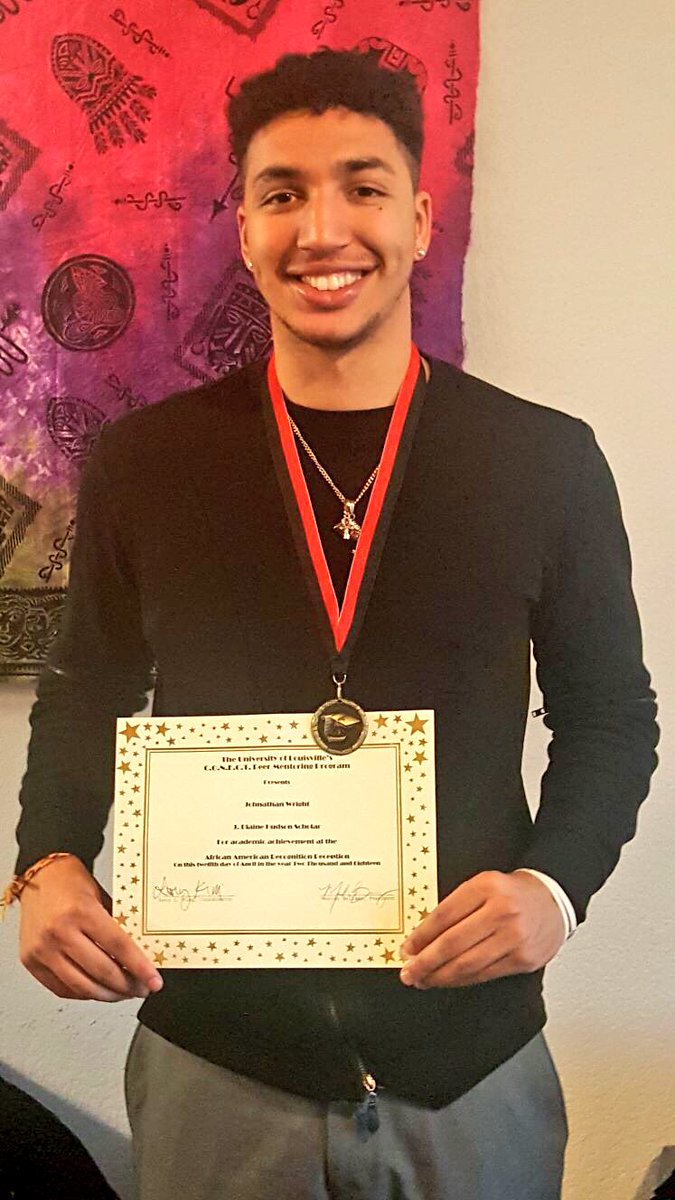 SCORE_UofL's tweet photo. Congrats to advisory board member Johnathan Wright on his achievements! He was also accepted to the Teach for America program and will be teaching Middle School History and English at Making Waves Academy in Richmond, CA #WeTheFuture @TeachForAmerica #SpringGraduate #L1C4 #TFA https://t.co/V21nKA2vo2