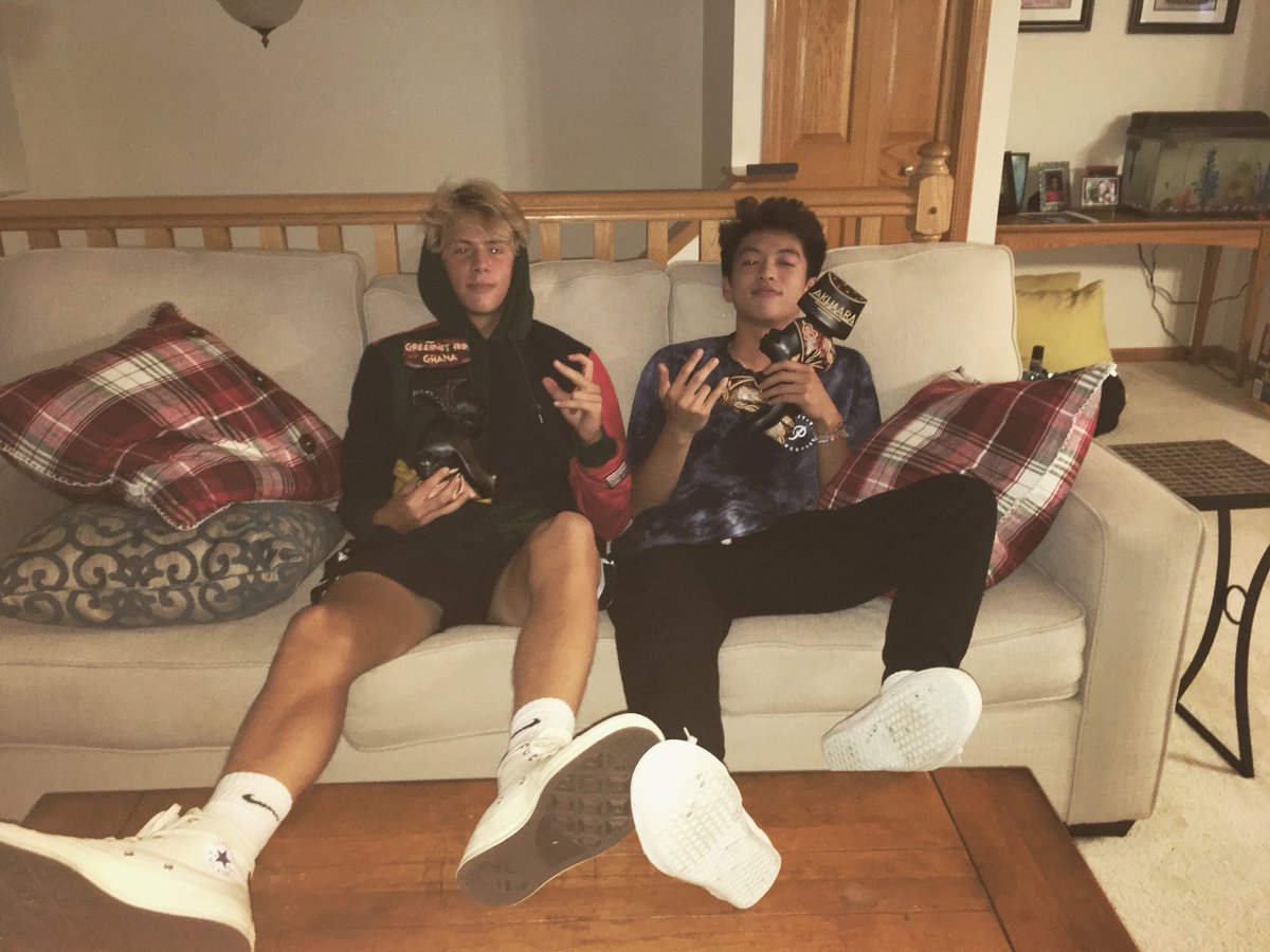 _donaldn's tweet photo. happy birthday to an ollld homie #boomin @Michael5Nelson https://t.co/T6QpUxRbeJ