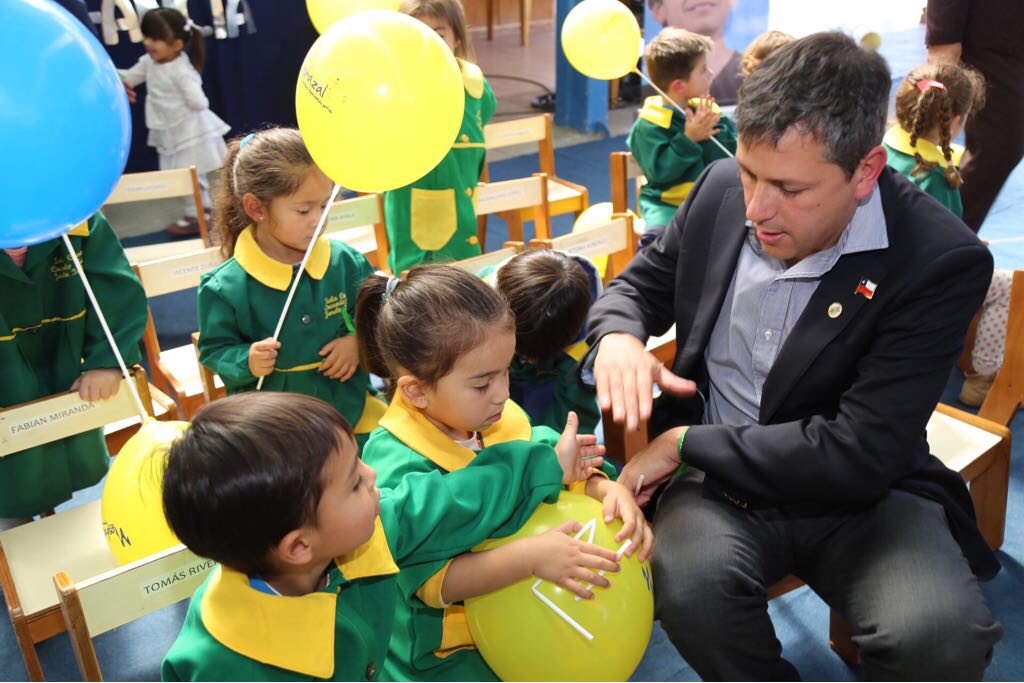 Un futuro lleno de oportunidades es lo que queremos para los niños de nuestra región, ahora con los pequeños y la comunidad del jardín Creando sueños de #Mostazal en el lanzamiento regional de la Subsecretaría de la niñez #ChileLoHacemosTodos #LosNiñosPrimero
