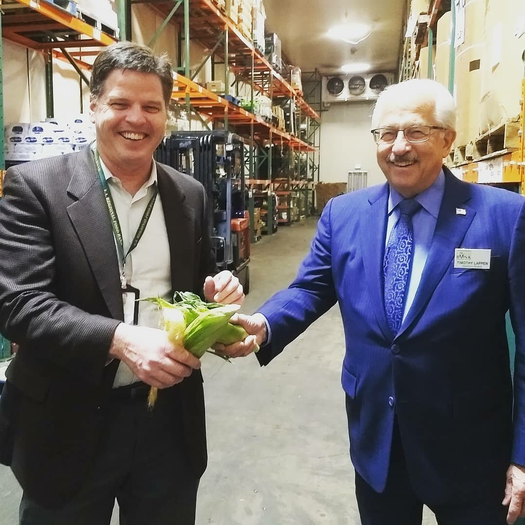 Hickson Chen (@hicksonchen) on Twitter photo Tim Lappen & #CEO Michael Flood of <a href="/LAFoodBank/">LA Regional Food Bank</a> saying "cheers!" to all hard working #California #Farmers for their #surplus donations to feed the #hungry. You can help make a difference by easily donating: lafoodbank.org/Donate #WeFeedLA #FightHunger #FoodBank #ThankYouFarmers Tim Lappen & #CEO Michael Flood of <a href="/LAFoodBank/">LA Regional Food Bank</a> saying "cheers!" to all hard working #California #Farmers for their #surplus donations to feed the #hungry. You can help make a difference by easily donating: lafoodbank.org/Donate #WeFeedLA #FightHunger #FoodBank #ThankYouFarmers