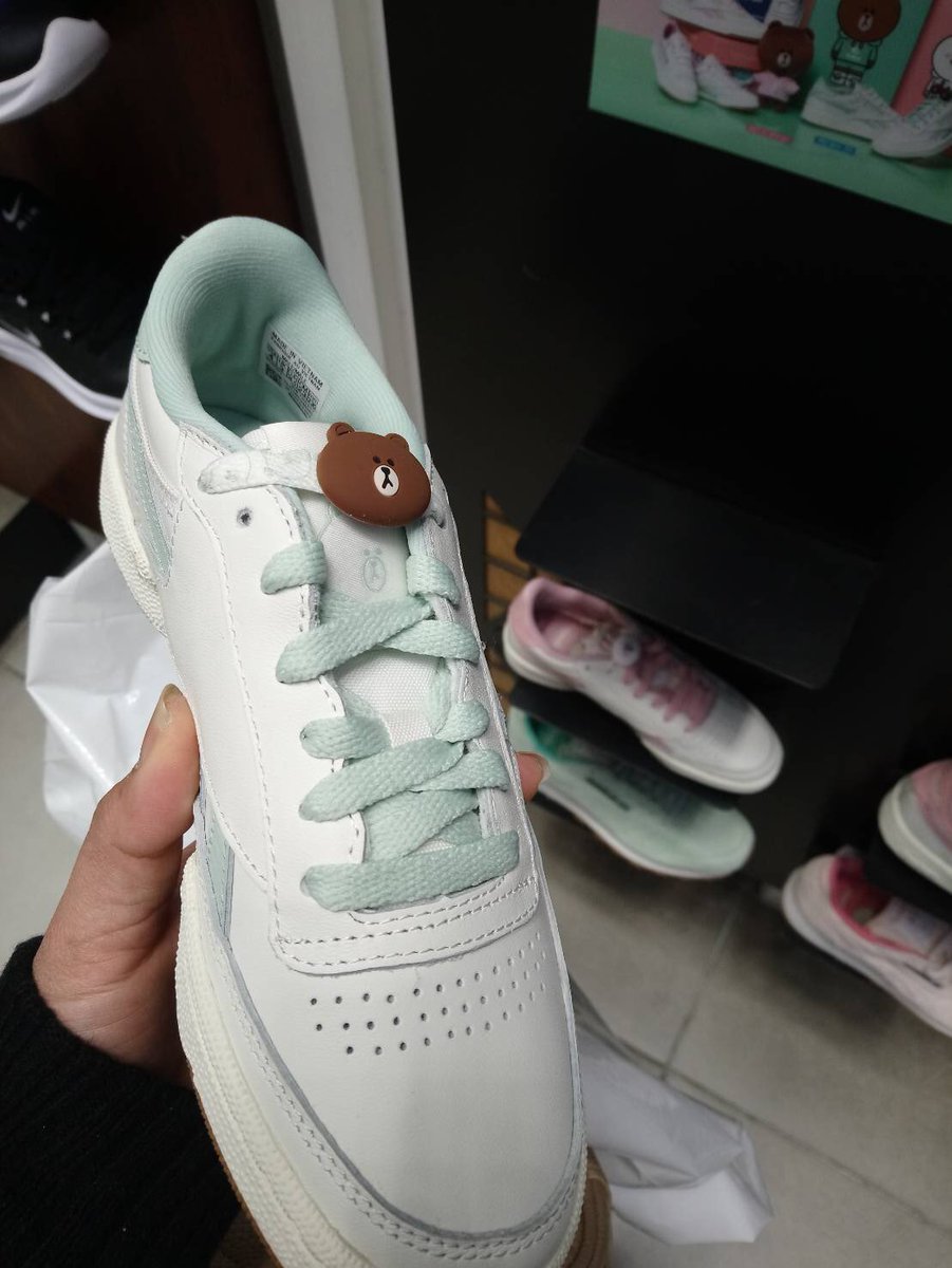 reebok classic x line friends