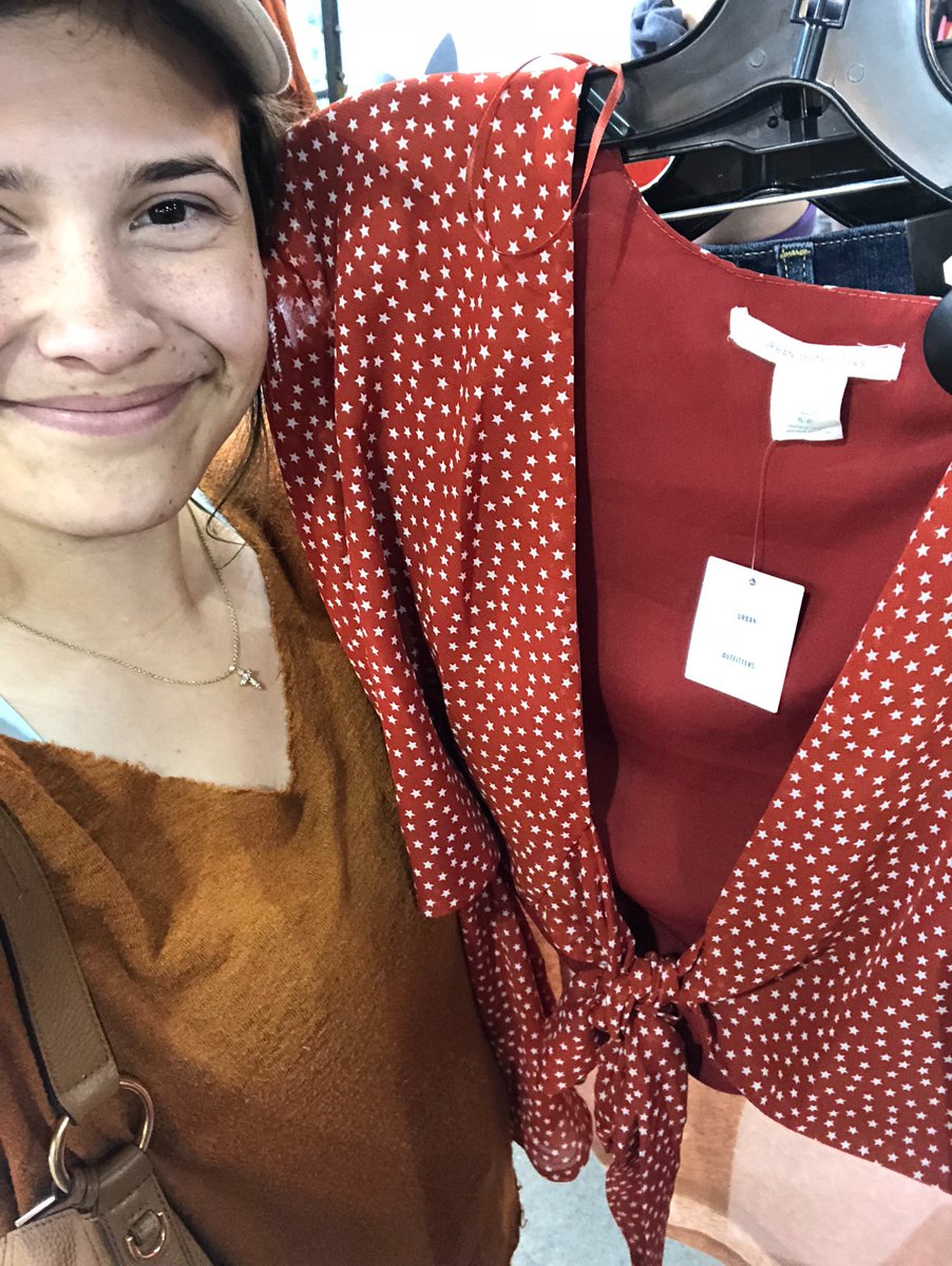 AlwaysGraciee1's tweet photo. #AstronomyIsEverywhere #LSUastr1101 @tsboyajian https://t.co/lLGI3jxhsc