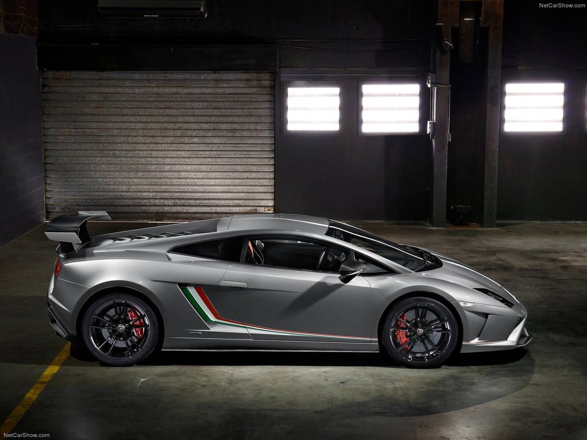 autoadvisoruk's tweet photo. Can you think of a better Gallardo variant than the LP570-4 Squadra Corse? 

This came out when the Huracan was still being called the “Cabrera” 🙈

🔺562bhp
🔺0-60mph in 3.1
🔺426bhp/ton 

#lamborghini #gallardo #gallardosquadracorse #supercars #findreviewshare #autoadvisor🚗 https://t.co/ag5rcmXHFy