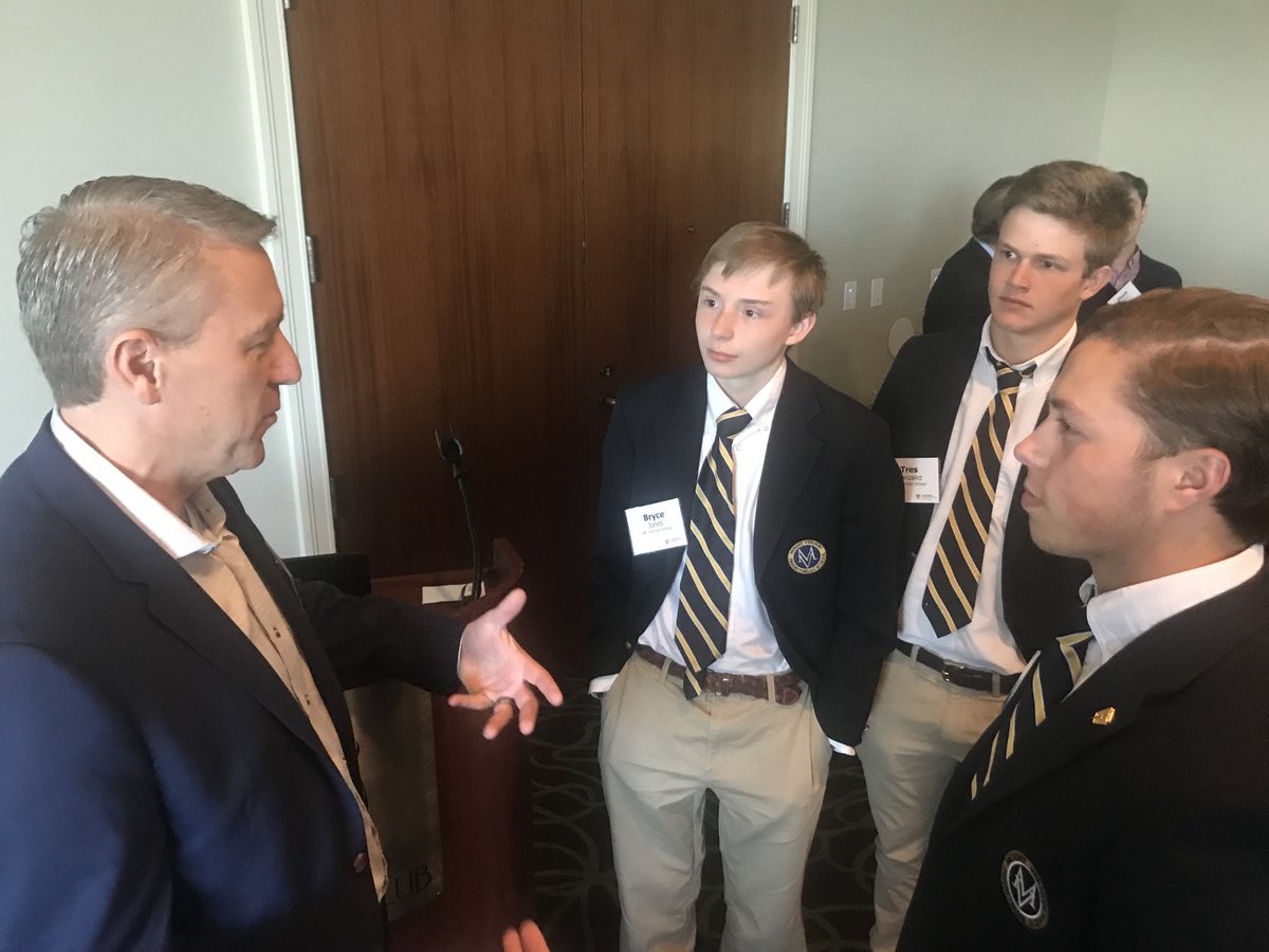 AllisonToller's tweet image. Our students were fortunate to have a conversation about #disruptiveinnovation with @NCRCorporation COO Paul Langenbahn during the @HarvardHBS Club of Atlanta Breakfast. #mvpschool @Corley5