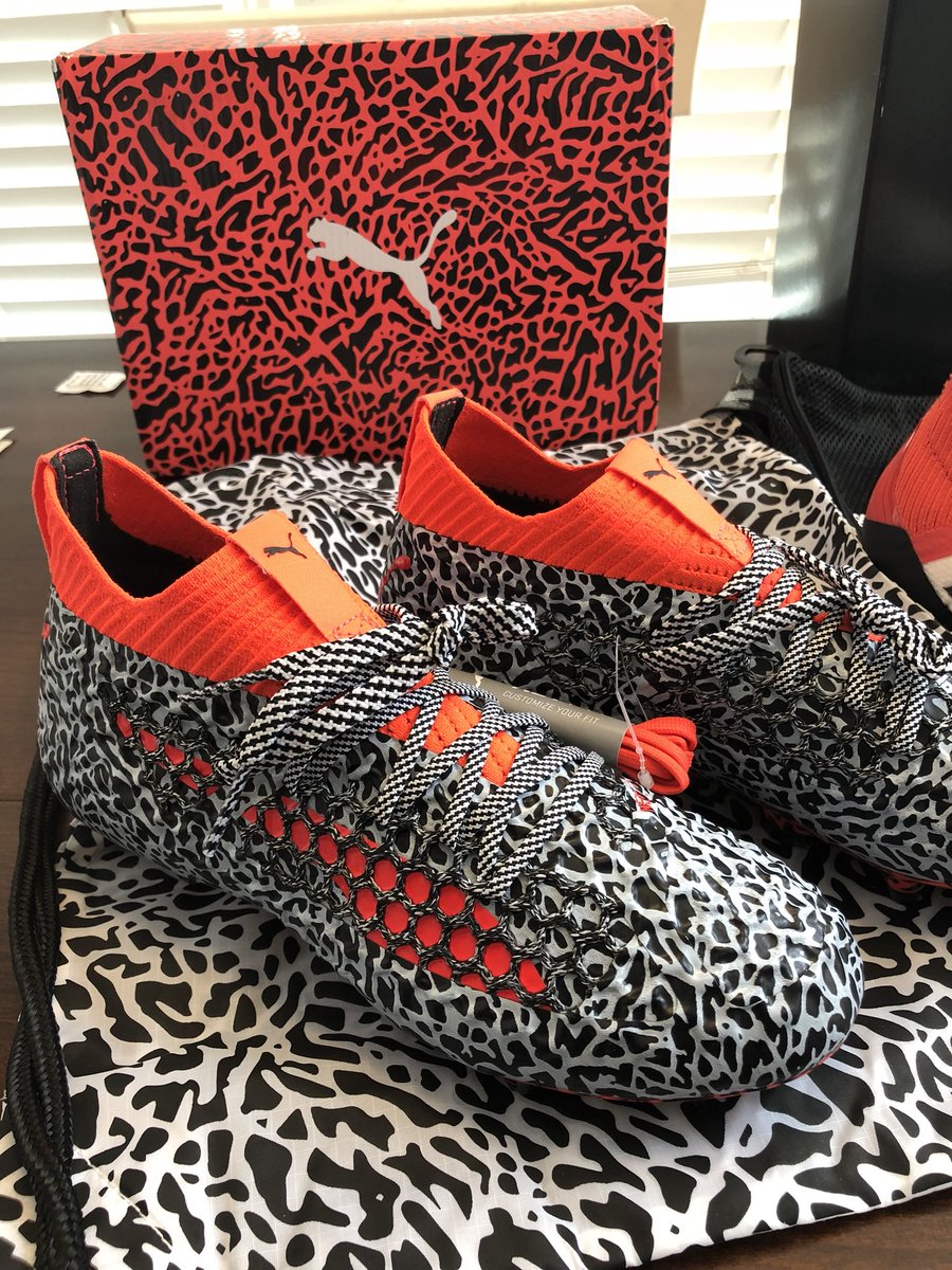 the_bootboy's tweet image. The @pumafootball Future 18.1’s got delivered today from @soccerdotcom Can’t wait to try them out at practice next week with @United_FA  #PimpyPuma #PumaFuture #CustomizeYourGame